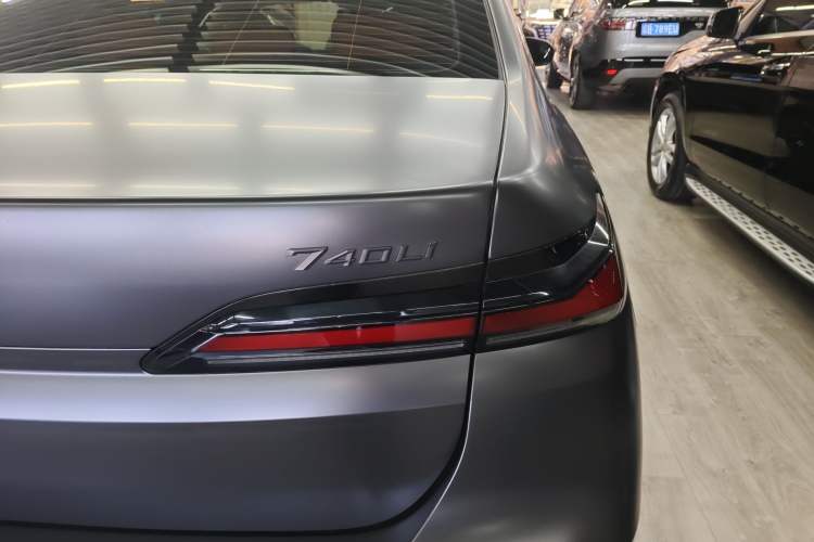 Used BMW 7 Series 2023 735Li M Sport Package Right Rear Taillight