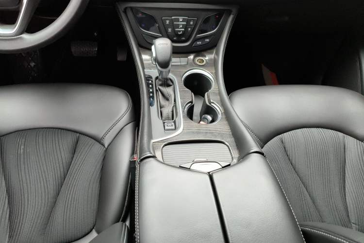 Used Buick Envision 2018 20T Two-Wheel-Drive Leading Model Gear Lever