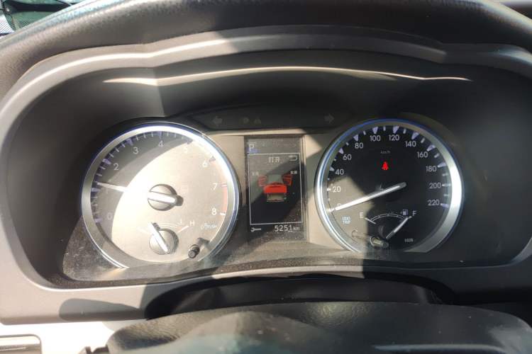 Used Toyota Highlander 2018 2.0T Four-Wheel Drive Luxury Version 7 Seats China VI Standard