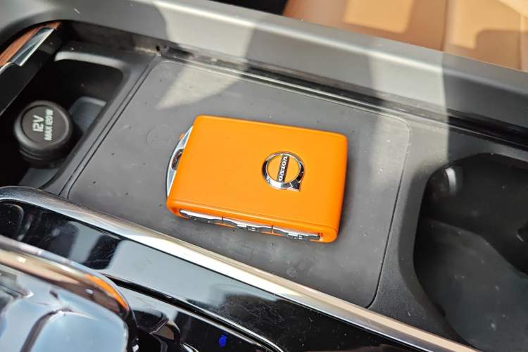 Used Volvo XC60 2024 B5 4x4 Smart Luxury Edition
