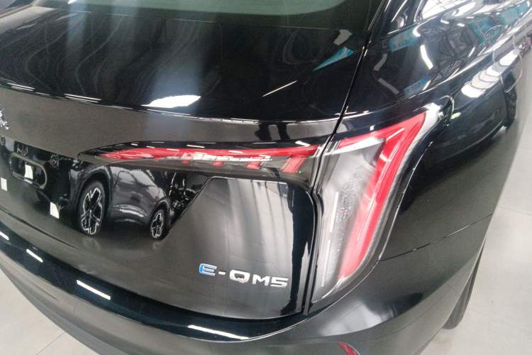 Used Hongqi E-QM5 2025 500km Range Commuter Version