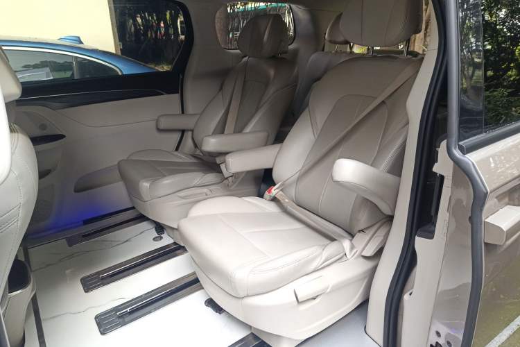 Used Buick GL8 2023 ES Lu Zun Comfort Model
