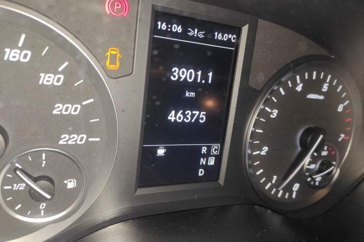 Used Mercedes-Benz Vito 2021 2.0T Business Version 7 Seats