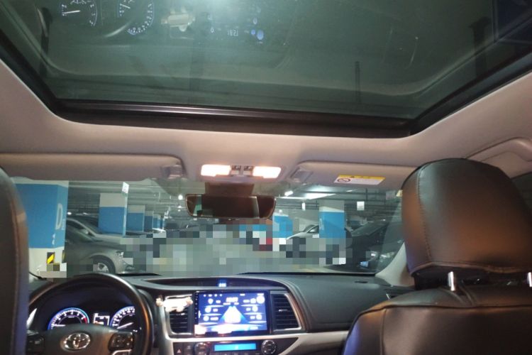 Used Toyota Highlander 2018 2.0T Four-Wheel Drive Prestige Version 7 Seats China V Emission Standard