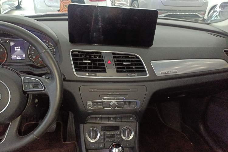 Used Audi Q3 2015 35 TFSI quattro Technology Edition
