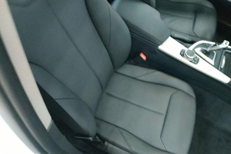 Used BMW 3 Series 2014 320Li Fashion Model
