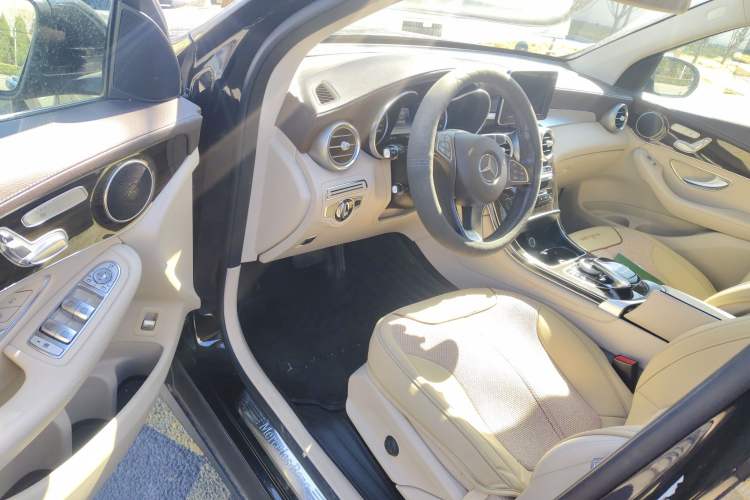 Used Mercedes-Benz GLC 2016 GLC 260 4MATIC Dynamic Edition