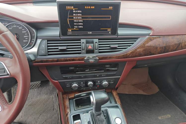 Used Audi A6L 2015 TFSI Millionth Anniversary Intelligent Model Audio And AC Panel