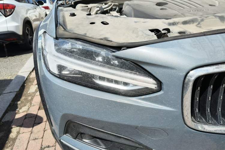 Used Volvo V90 2021 Cross Country B5 AWD Smart Range Edition