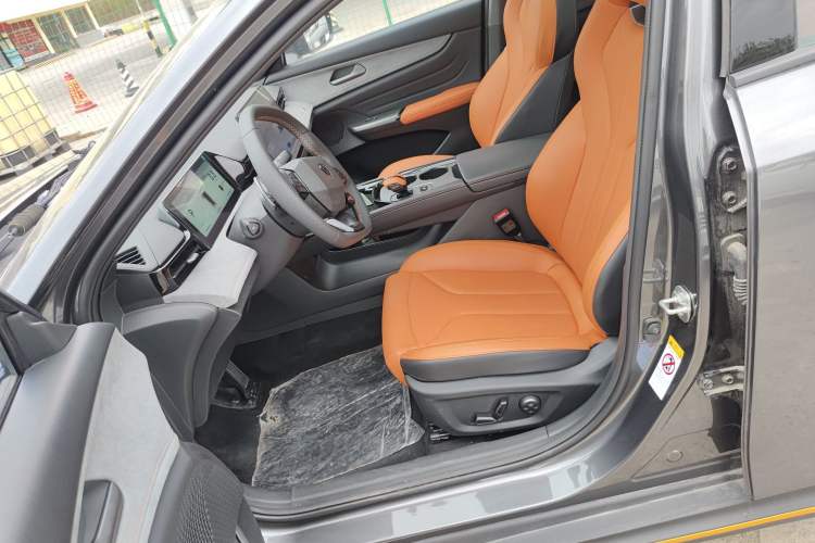 Used CHANGAN UNI-V 2025 Model Third-Generation 2.0T Dynamic Edition Left Front Seat