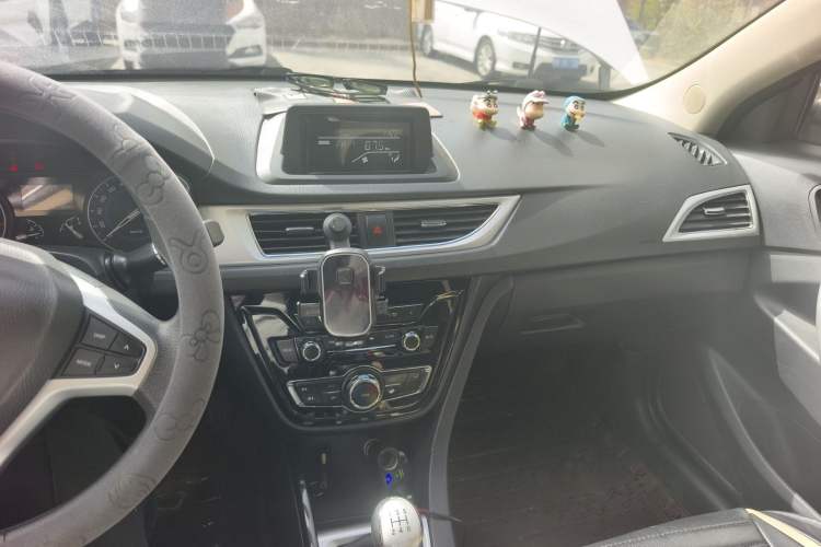 Used CHANGAN Alsvin V7 2016 1.6L Manual LeShang Model China V Standard Audio And AC Panel