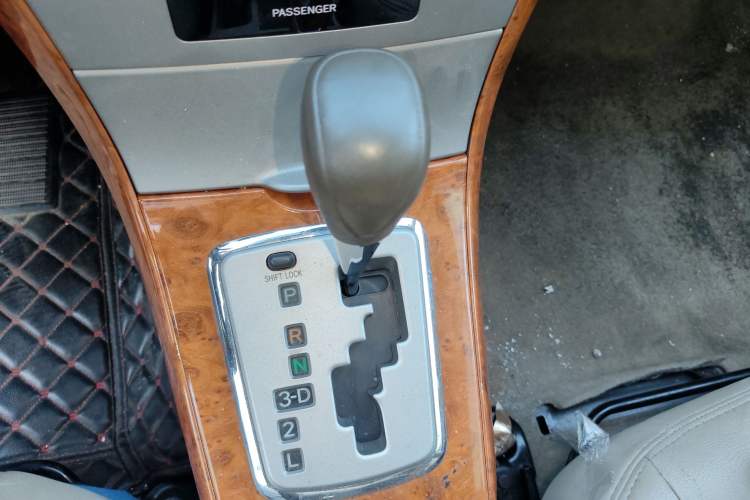 Used Toyota Corolla 2007 1.6L Automatic GL Gear Lever