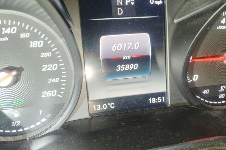 Used Mercedes-Benz V-Class 2018 V 260 AMG Sport Edition China V Emission Standard
