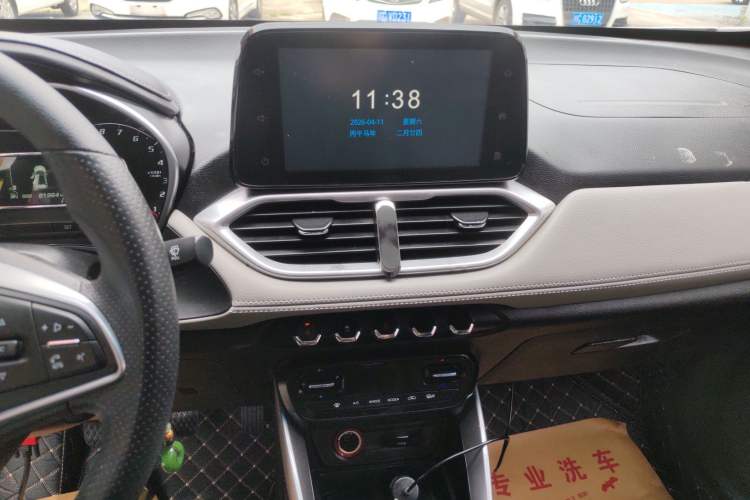 Used Baojun 510 2017 1.5L Manual Fashion Model Audio And AC Panel