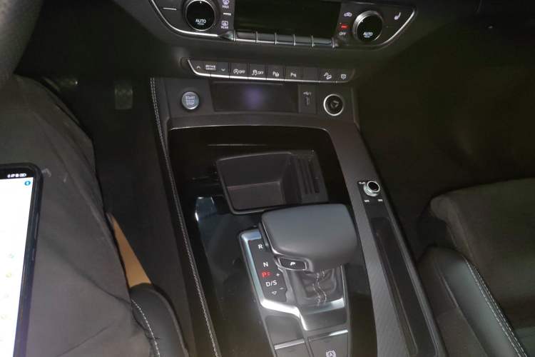 Used Audi Q5L Sportback 2022 40 TFSI Luxury Model
