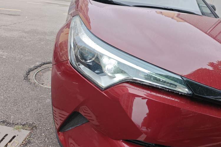 Used Toyota IZOA 2018 2.0L Yichi Version China VI Standard Right Front Headlight