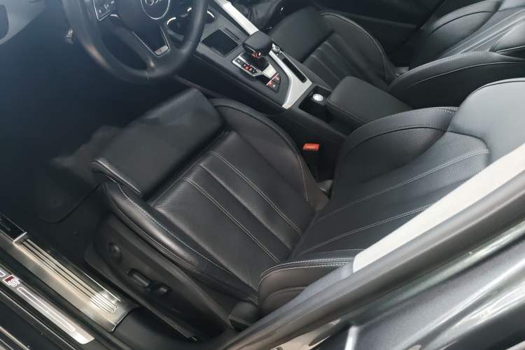 Used Audi A4L 2022 40 TFSI Fashion Dynamic Model Left Front Seat