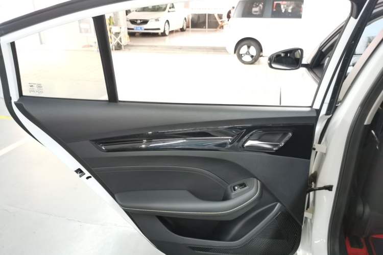 Used Roewe i5 2021 1.5L CVT Platinum Edition