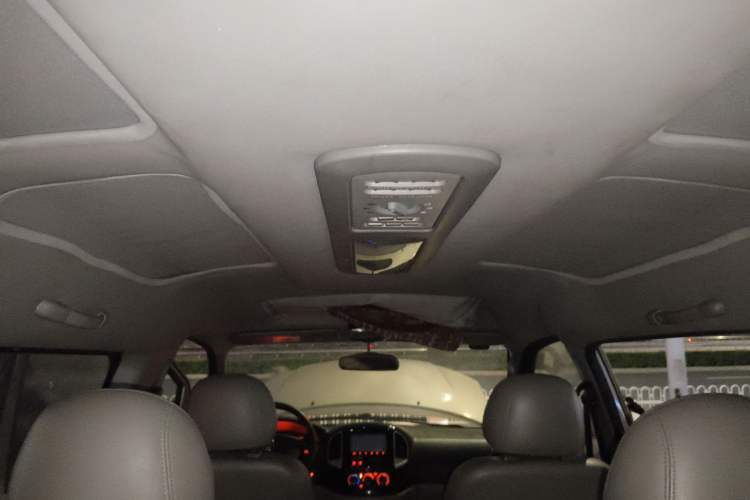 Used FORTHING Lingzhi 2016 M3 1.6L 7-Seater Luxury Model China V Standard
