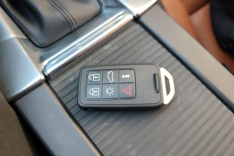 Used Volvo V60 2017 T5 Zhiya Edition China V Standard Vehicle Key