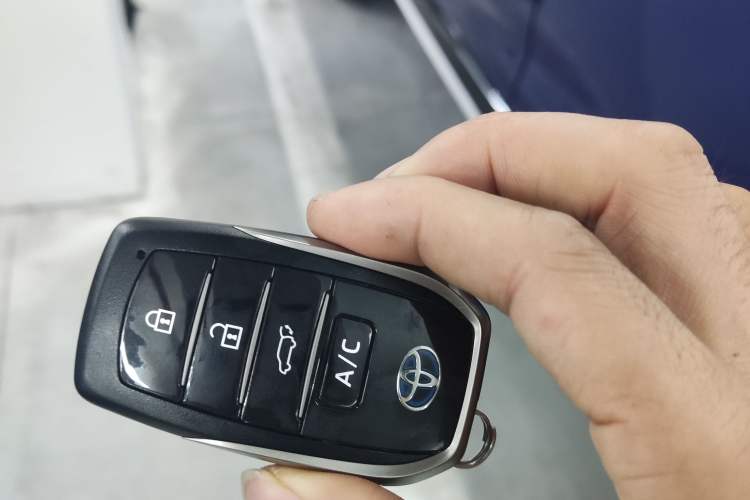 Used Toyota Wildlander New Energy 2021 High-Performance Edition 2.5L Four-Wheel Drive Powerful Version Vehicle Key