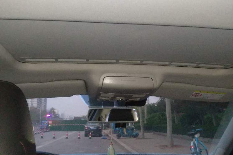 Used Volkswagen Sagitar 2015 1.6L Automatic Comfort Model Headliner