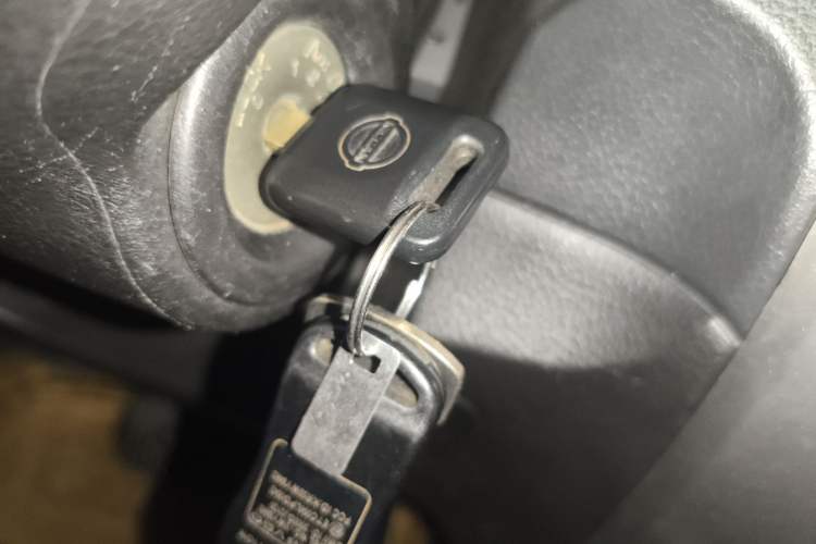 Used Nissan Livina 2010 JINRUI Edition 1.6L Automatic Standard Model
