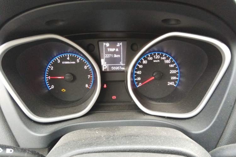 Used Geely Auto GX9 2014 2.4L Automatic Two-Wheel Drive Prestige Version Instrument Cluster