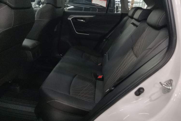 Used Toyota RAV4 2024 Dual-Motor 2.5L E-CVT Two-Wheel Drive Elite Plus Edition
