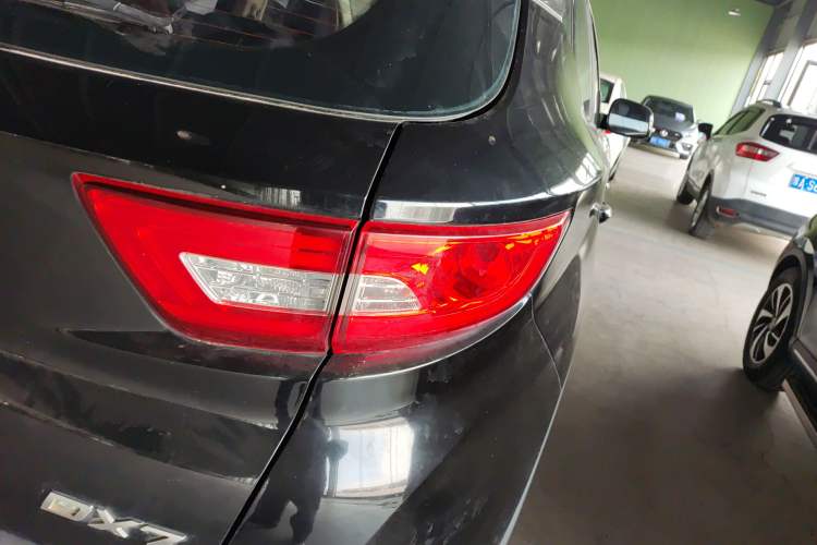 Used Soueast DX7 2016 1.5T Manual Triumph Edition
