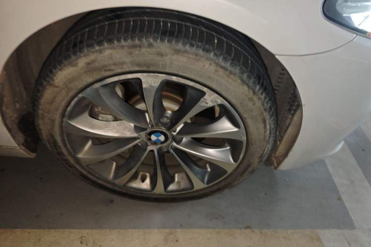 Used BMW 5 Series 2017 528Li Leading Model
