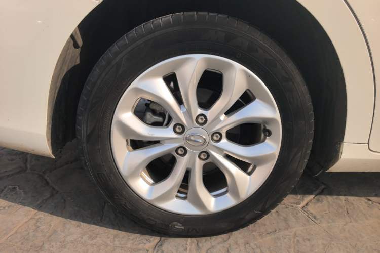 Used GAC Trumpchi GA4 2018 150N Automatic Luxury Edition Right Rear Wheel Hub