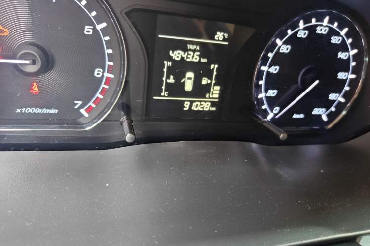 Used CHANGAN OSHAN X70A 2019 1.5L Manual Basic Version China VI Standard
