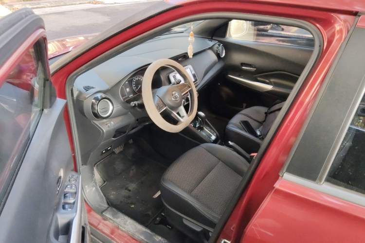 Used Nissan Kicks 2017 1.5L CVT Smart Drive Edition Driver Seat