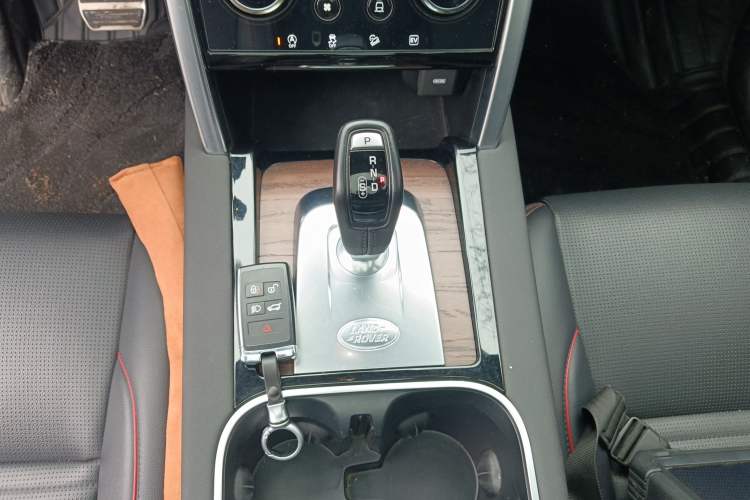 Used Land Rover Discovery Sport New Energy 2022 P300e Performance Tech Edition