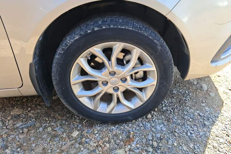 Used Geely Auto Vision 2018 1.5L Manual Happiness Edition Right Front Wheel Hub