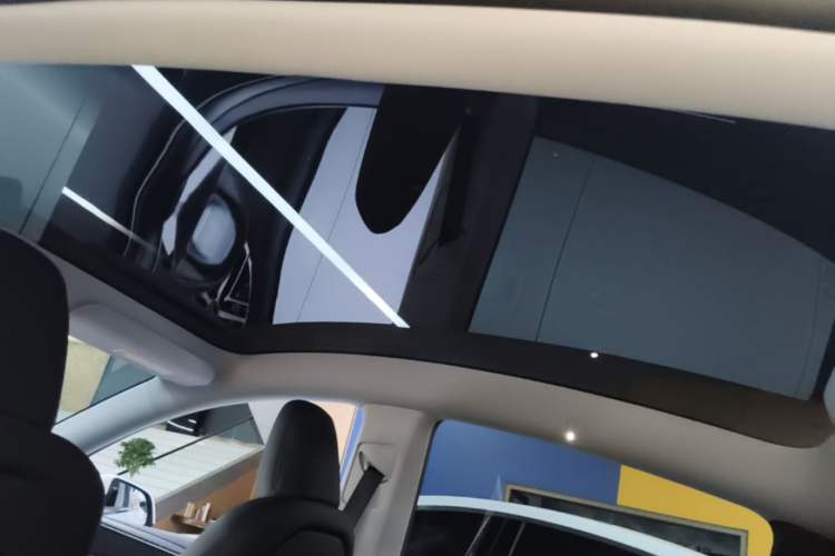Used Tesla Model Y 2025 Rear-Wheel-Drive Version