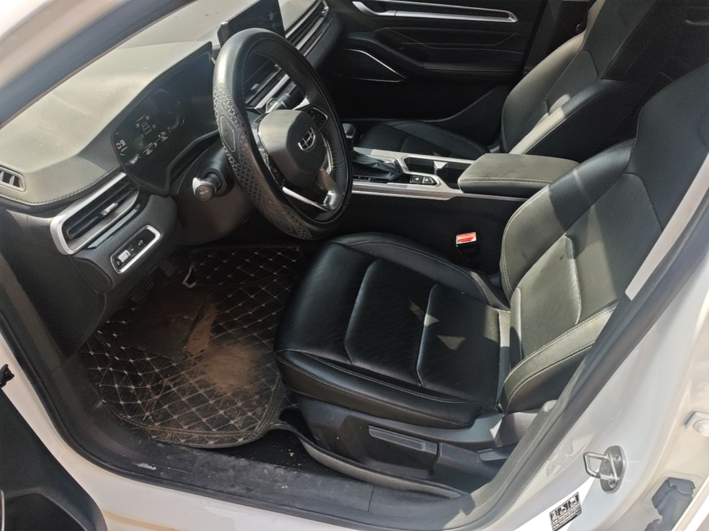 Geely Auto Emgrand 2022 4th Generation 1.5L CVT Luxury Model - Premium — снимка 17