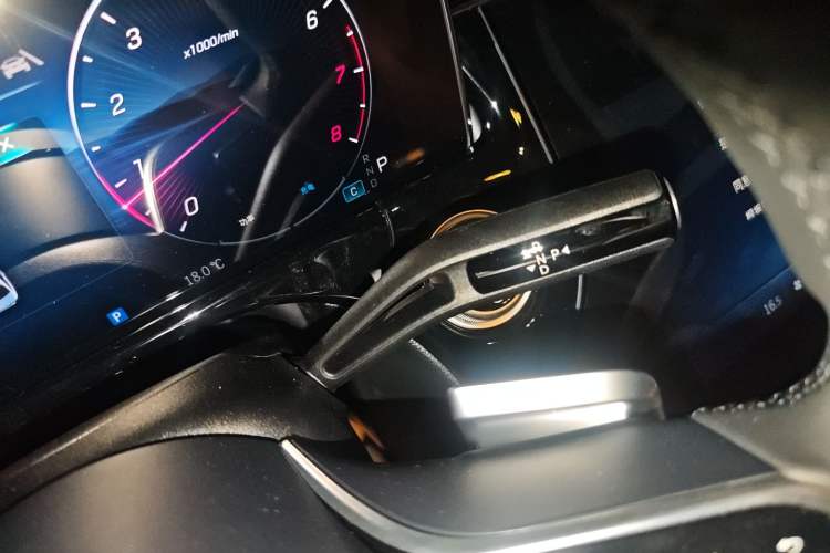 Used Mercedes-Benz E-Class 2026 E 300 L Luxury Gear Lever