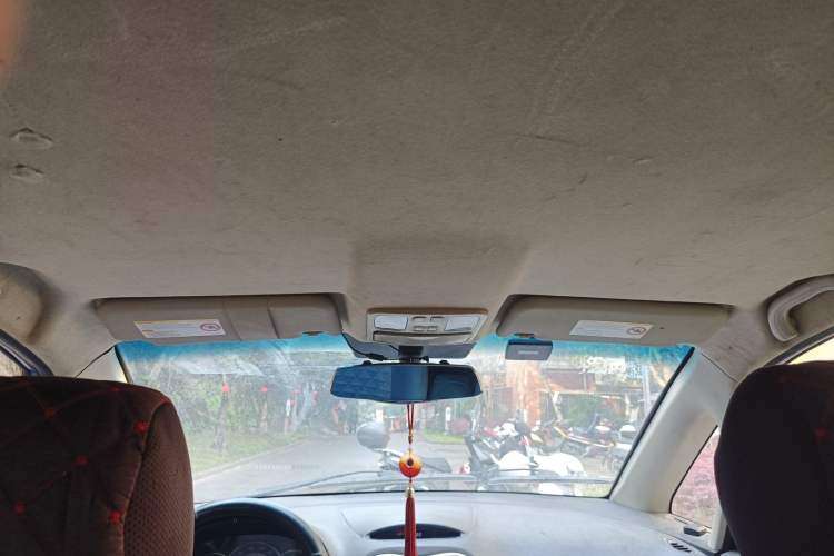 Used JAC Group Refine M2 2012 1.5L MT Comfort Sporty 7-Seater
