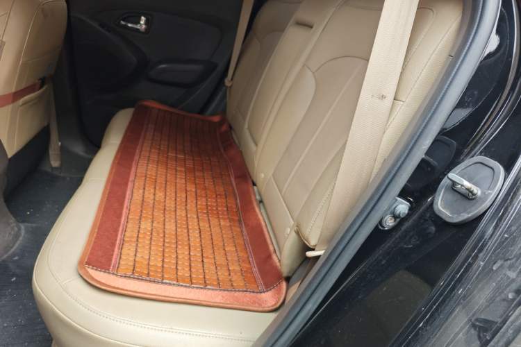 Used Hyundai ix35 2015 2.0L Automatic 2WD Smart Type China IV