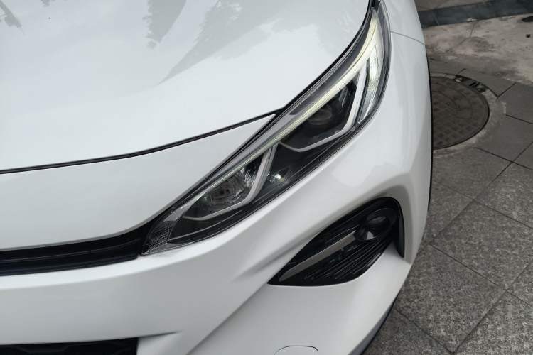 Used Toyota Wildlander 2023 Dual-Motor 2.5L E-CVT Two-Wheel Drive Luxury PLUS Edition Left Front Headlight