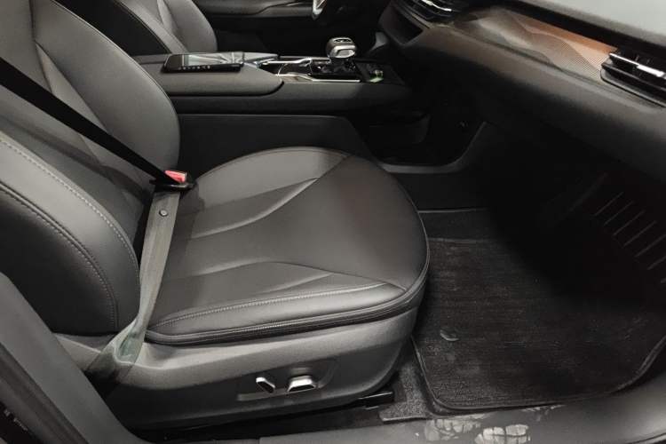 Used Hongqi E-QM5 2023 Revised Version Basic Travel Edition