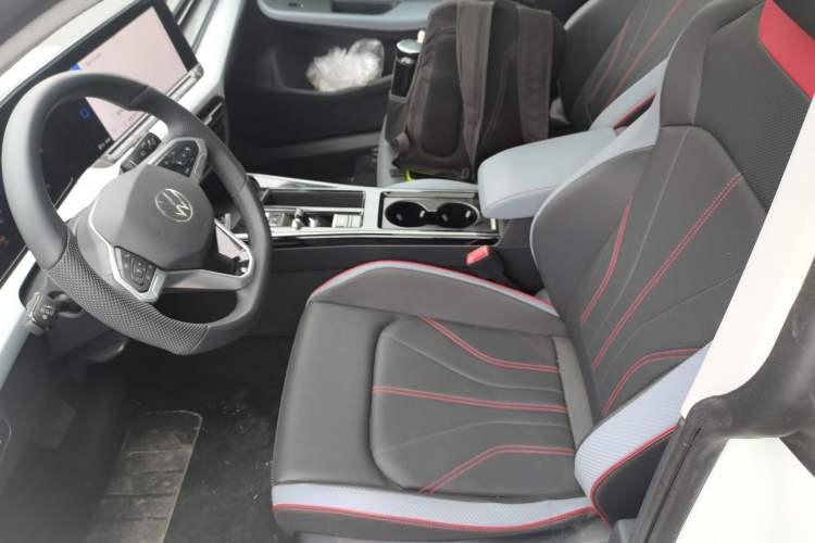 Used Volkswagen Lamando 2025 Lavida L 280TSI DSG Cool & Spicy Edition
