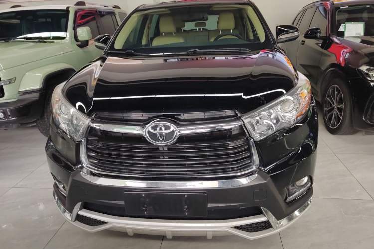 Used Toyota Highlander 2015 2.0T Four-Wheel Drive Elite Edition 7-Seater Front