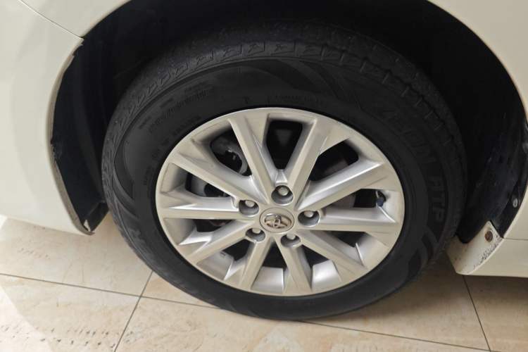 Used Toyota Camry 2016 2.0E 10th Anniversary Elite Edition
