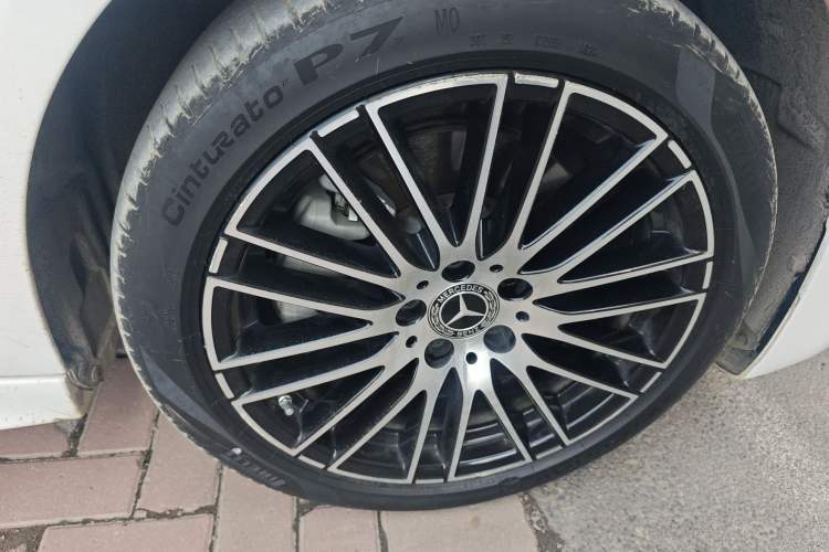 Used Mercedes-Benz C-Class 2023 Restyled C 260 L Sport Edition Right Front Wheel Hub