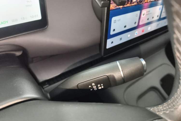 Used Leapmotor C10 2024 530 Smart Edition Gear Lever