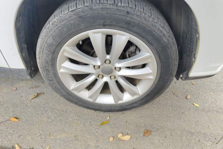 Used Haval H2 2014 1.5T Manual Two-Wheel Drive Elite Edition Right Front Wheel Hub