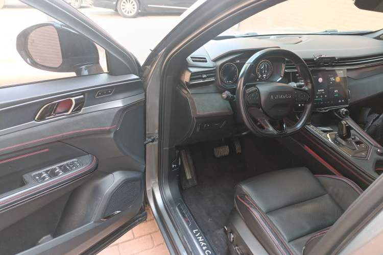 Used Lynk & Co 05 2020 2.0TD Four-Wheel Drive HypeHalo
